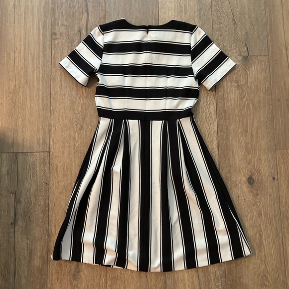 LOFT Striped Flare Black and White Dress 4P Petite Office Fit and Flare - Picture 9 of 15